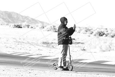 media/Jan-09-2025-Racers Edge (Thu) [[9e316ffd38]]/1-Around the Pits-Track Walk/